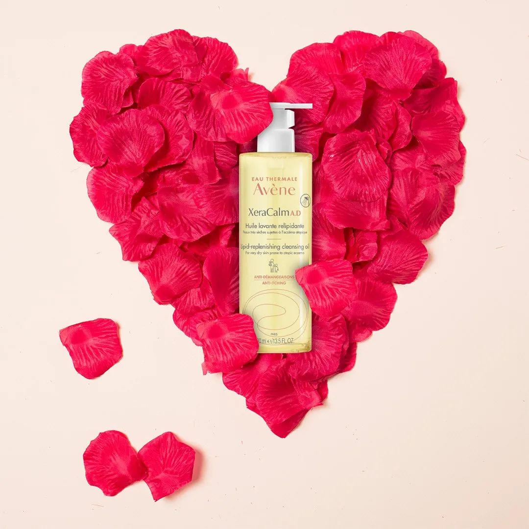 Ulei de curatare pentru refacerea filmului lipidic pentru pielea predispusa la dermatita atopica sau prurit XeraCalm AD, 400 ml, Avene